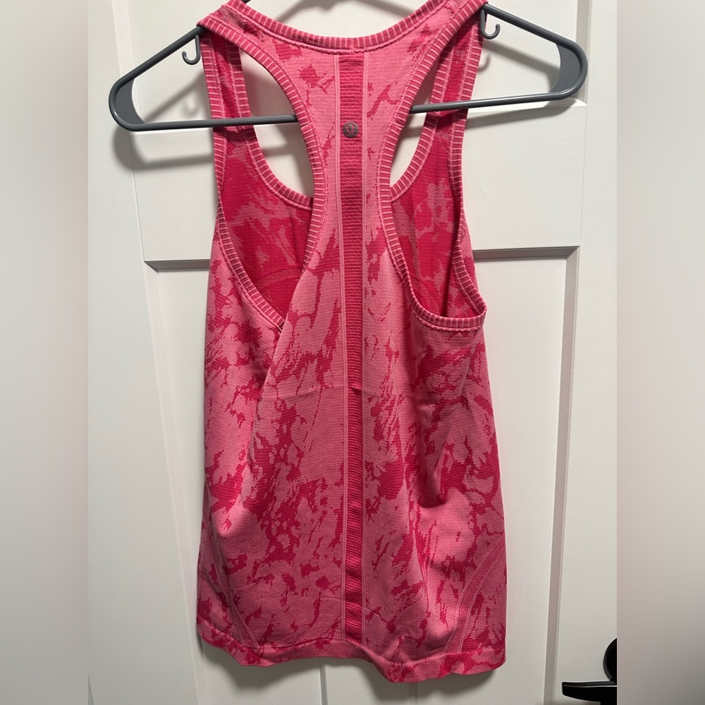 Lululemon Pink Heathered Bon Bon Swiftly Tech Racerback Tank Top Size 6